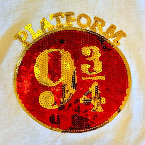 Harry Potter Platform 9 3/4 Youth Sweatshirt 9Y - Picture 2 of 5